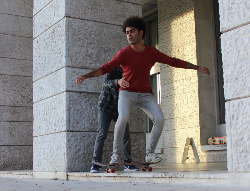 skating-in-the-dark_800_01