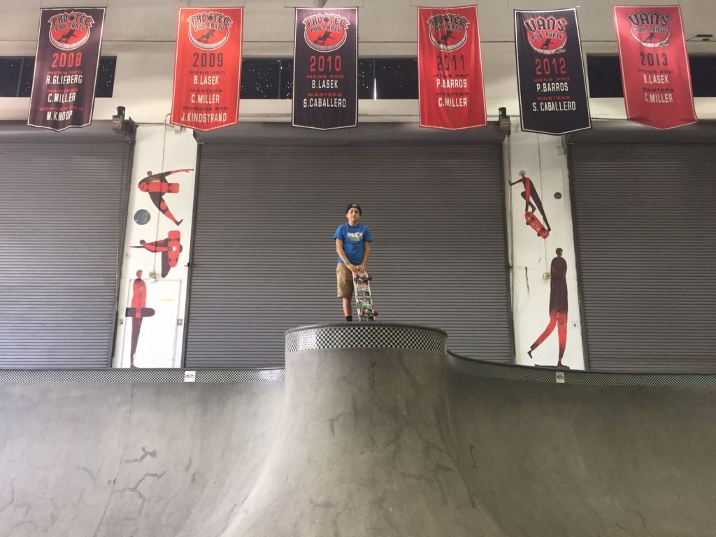 ale_mazzara_combi_pool_vans