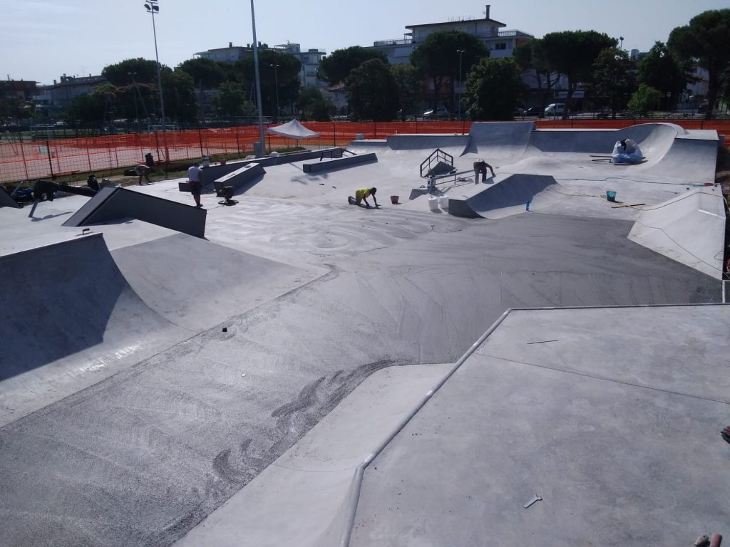 costruzione skatepark lignano - ph. Simone Zanusso